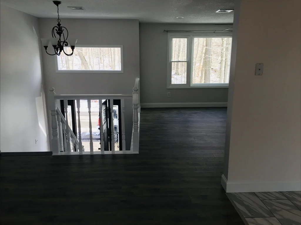 3 bed, 2 bath apartment for rent at 90 Alice St Unit 1, Fall River — photo 4 of 8
