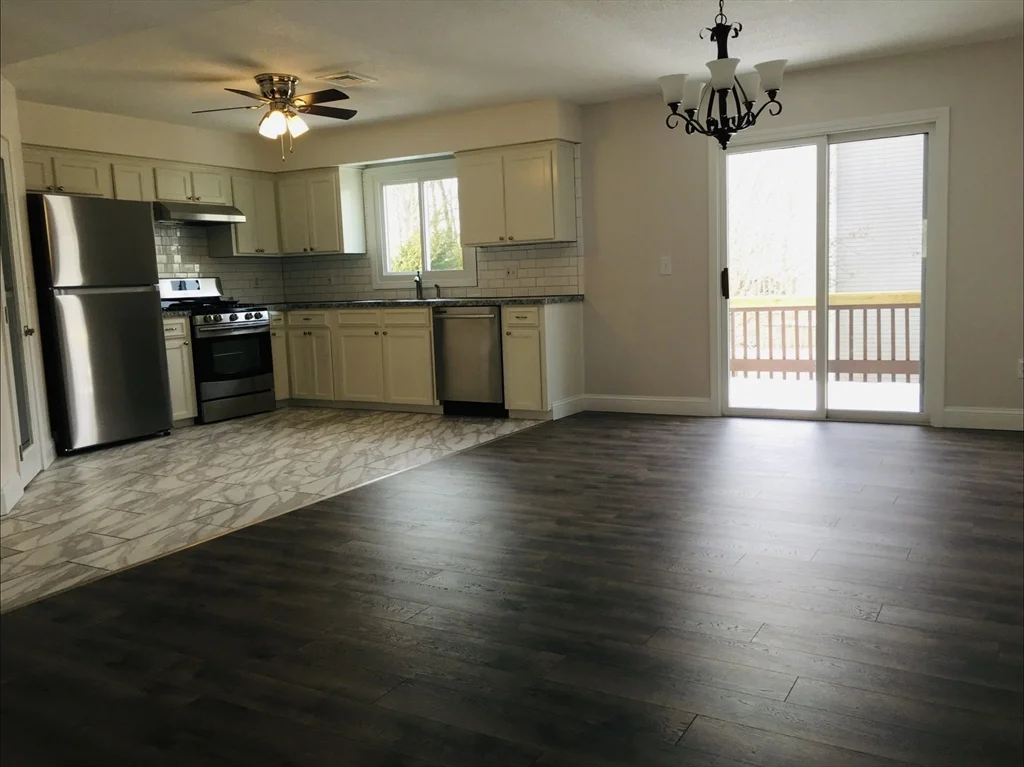 3 bed, 2 bath apartment for rent at 90 Alice St Unit 1, Fall River — photo 2 of 8