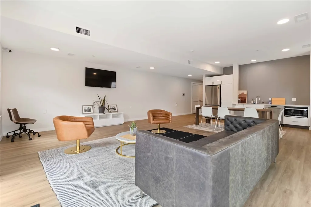 2 bed, 1.5 bath apartment for rent at 90 Antwerp St Unit 205, Allston — photo 21 of 23