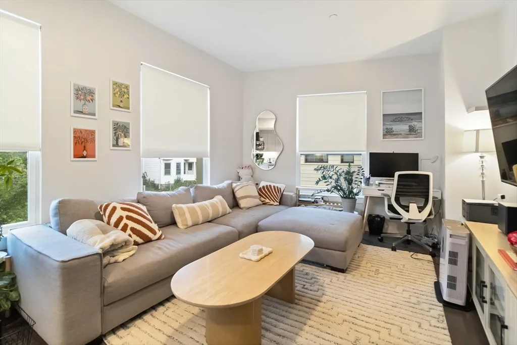 2 bed, 1.5 bath apartment for rent at 90 Antwerp St Unit 205, Allston — photo 9 of 23