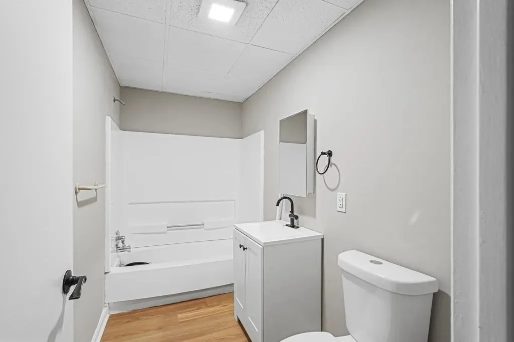 2 bed, 1 bath apartment for rent at 90 Appleton St Unit 11, Lowell — photo 10 of 10
