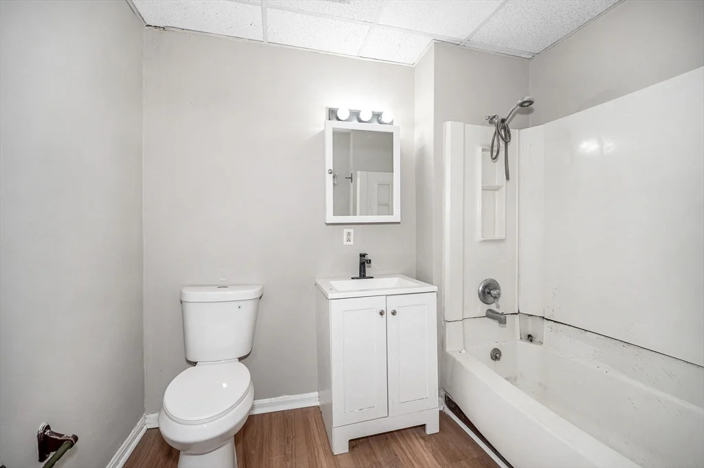 2 bed, 1 bath apartment for rent at 90 Appleton St Unit U:7, Lowell — photo 8 of 13