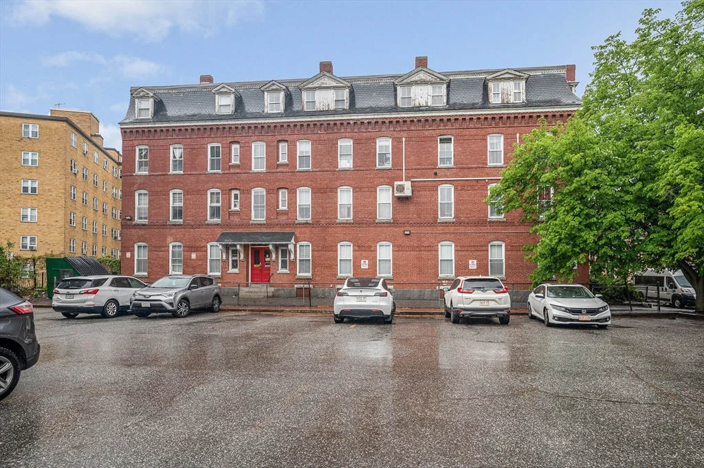 2 bed, 1 bath apartment for rent at 90 Appleton St Unit U:7, Lowell