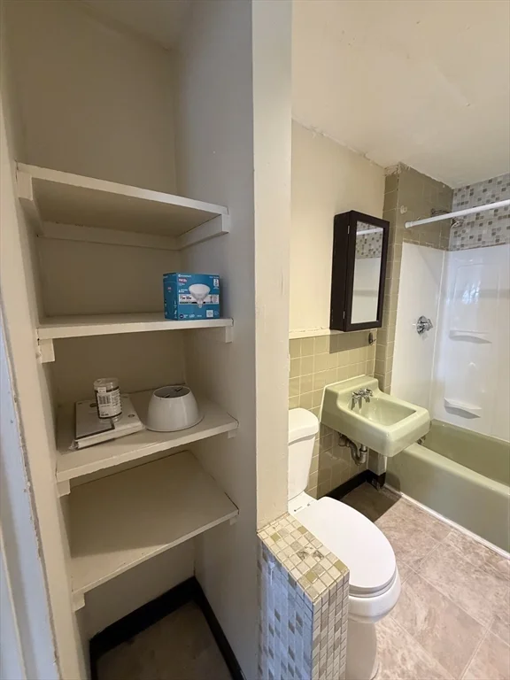1 bed, 1 bath apartment for rent at 90 Bacon Steet Unit 1, Waltham — photo 9 of 9