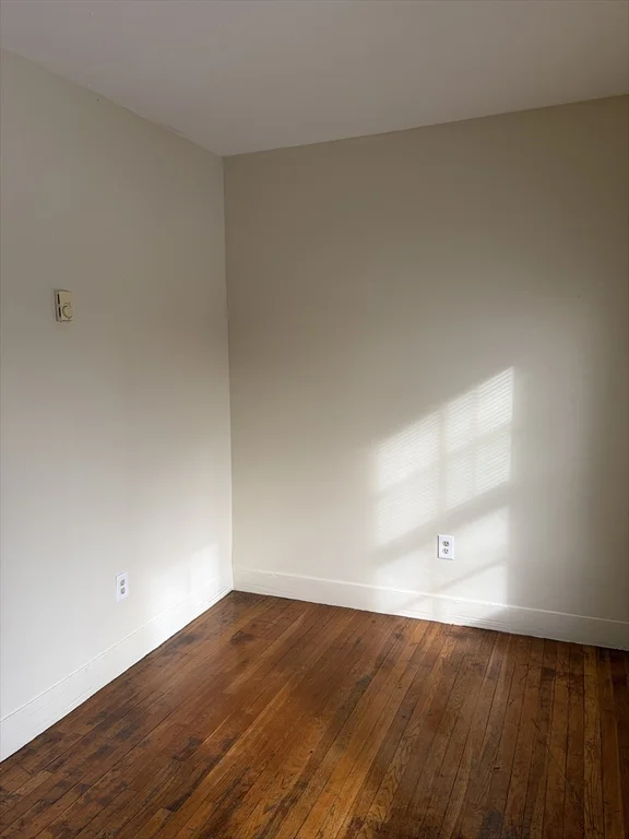 1 bed, 1 bath apartment for rent at 90 Bacon Steet Unit 3, Waltham — photo 10 of 11