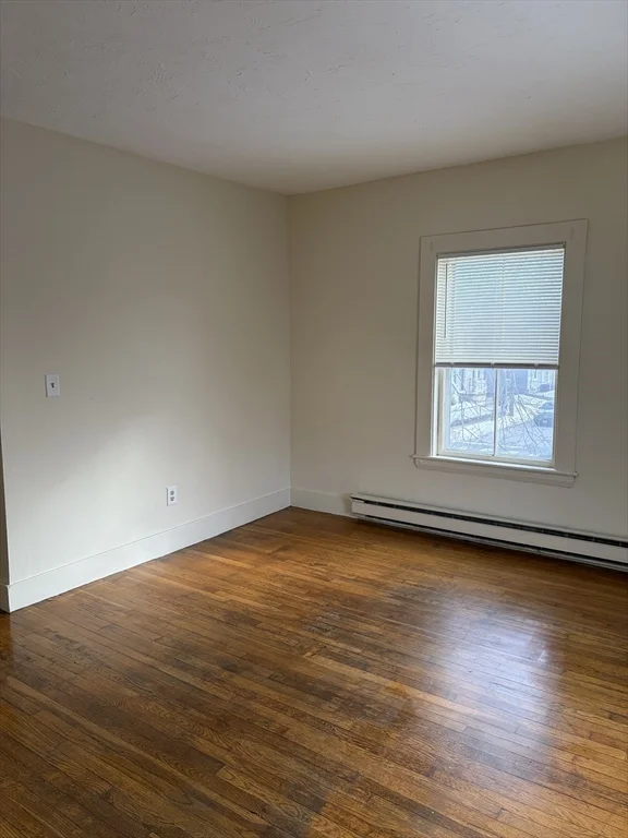 1 bed, 1 bath apartment for rent at 90 Bacon Steet Unit 3, Waltham — photo 6 of 11