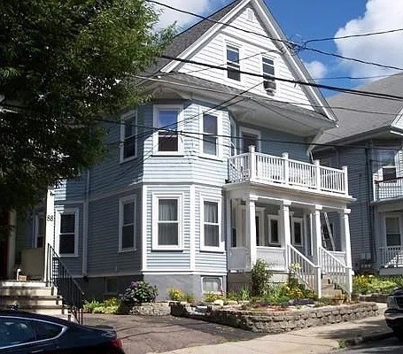 4 bed, 3 bath apartment for rent at 90 Bartlett St Unit 1, Winter Hill — photo 2 of 23