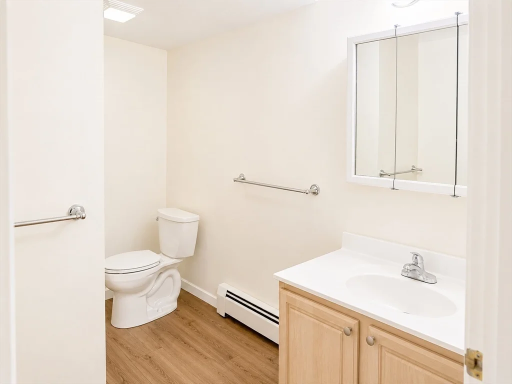 2 bed, 1 bath apartment for rent at 90 Beacon St Unit 8, Lawrence — photo 7 of 7