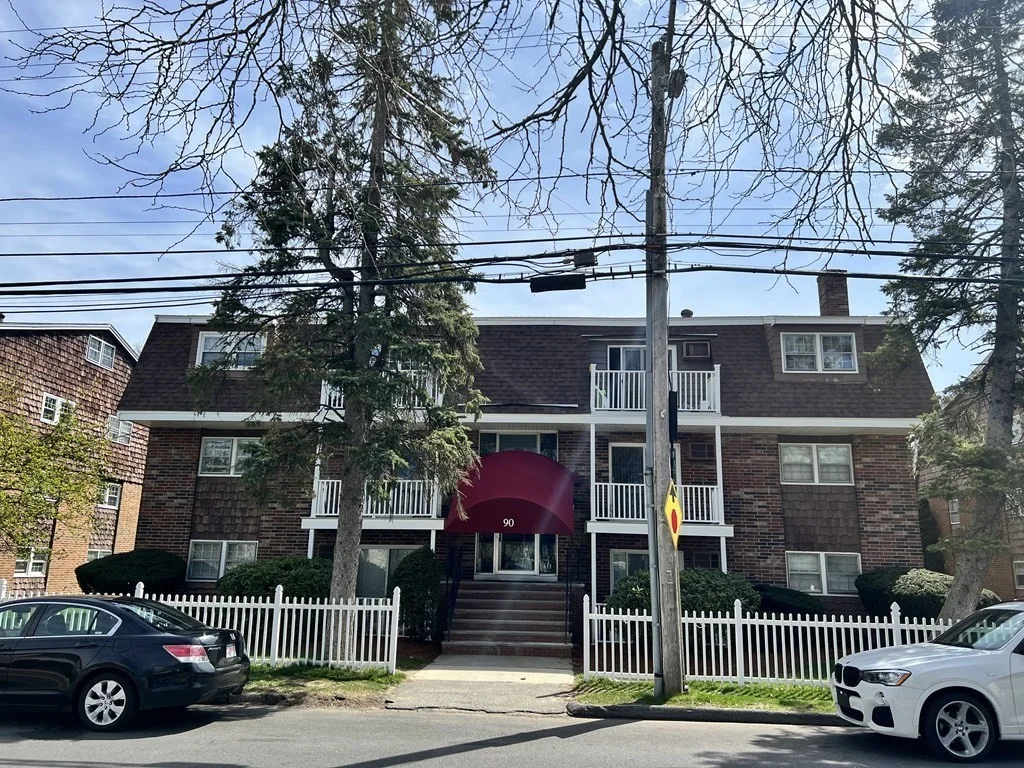 2 bed, 1 bath apartment for rent at 90 Beacon Unit 7, Lawrence