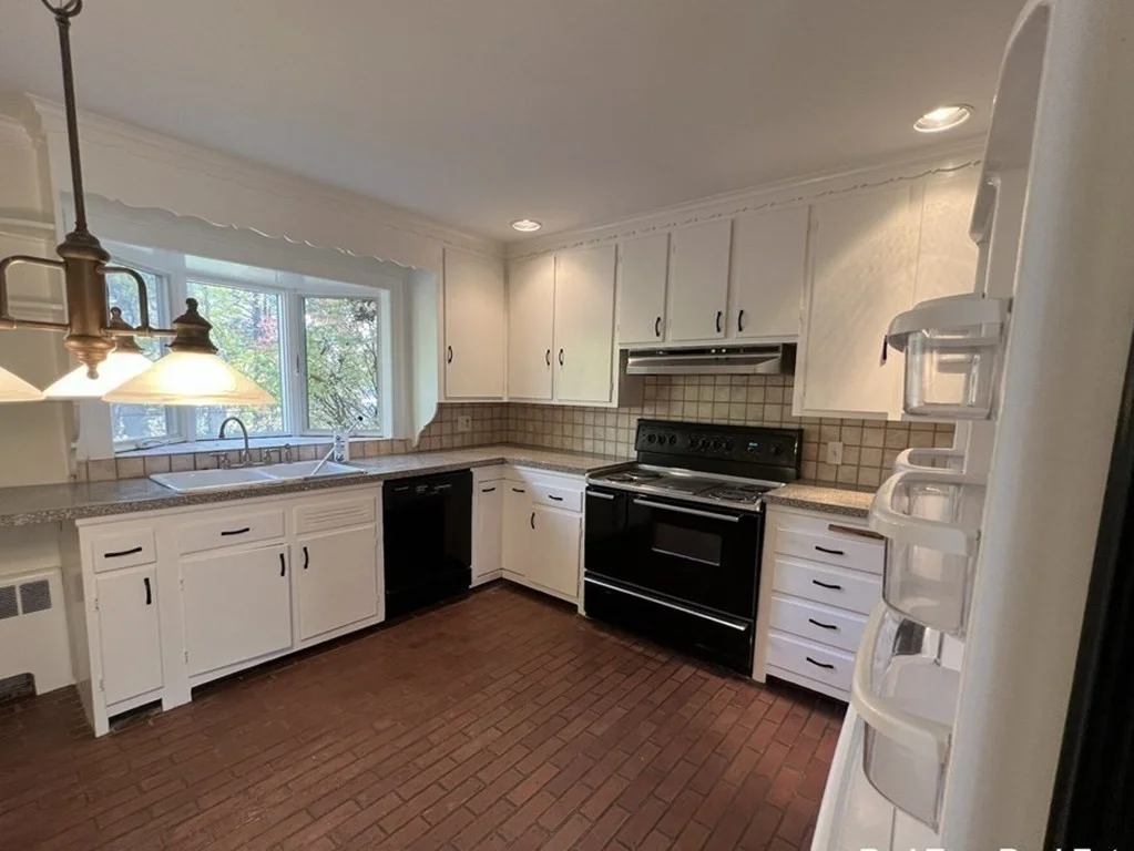 3 bed, 2 bath apartment for rent at 90 Bellingham Rd, Brookline — photo 5 of 12