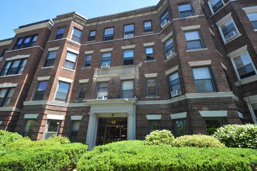 1 bed, 1 bath apartment for rent at 90 Brainerd Rd Unit 4, Allston — photo 1 of 9