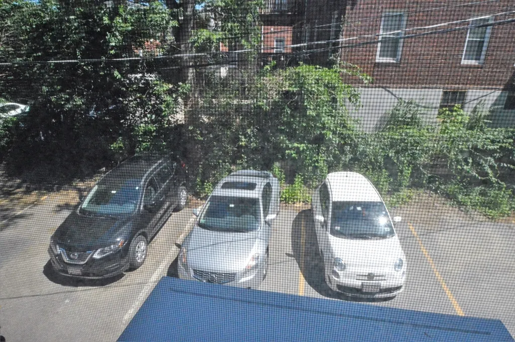 1 bed, 1 bath apartment for rent at 90 Brainerd Rd Unit 4, Allston — photo 9 of 9