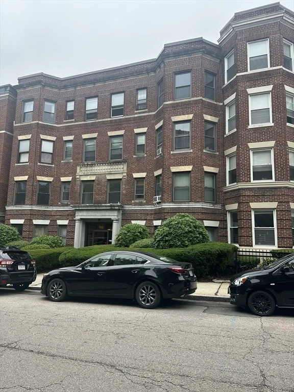 Studio bed, 1 bath apartment for rent at 90 Brainerd Rd Unit 8, Allston — photo 1 of 10