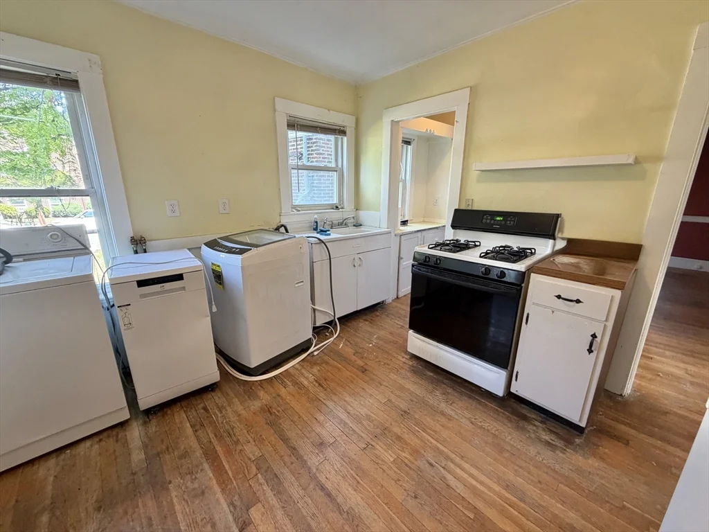 2 bed, 1 bath apartment for rent at 90 Broadway Ave Unit 1, Arlington — photo 8 of 19