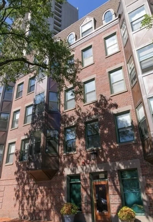 2 bed, 1 bath apartment for rent at 90 Broadway Unit 3D, Back Bay — photo 3 of 14