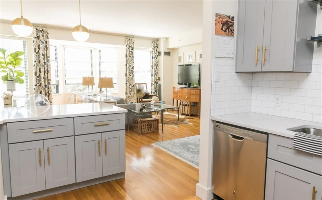 2 bed, 1 bath apartment for rent at 90 Broadway Unit 3D, Back Bay — photo 6 of 14