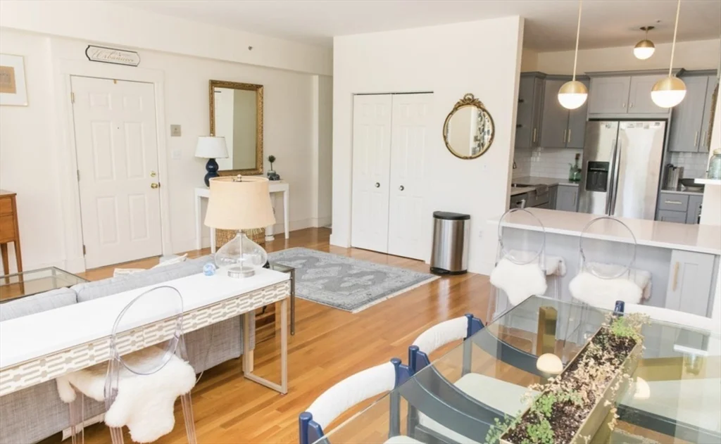 2 bed, 1 bath apartment for rent at 90 Broadway Unit 3D, Back Bay — photo 2 of 14