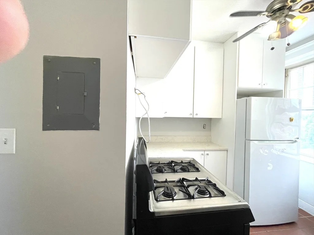 2 bed, 1 bath apartment for rent at 90 Bynner St Unit 12, Jamaica Plain — photo 5 of 18