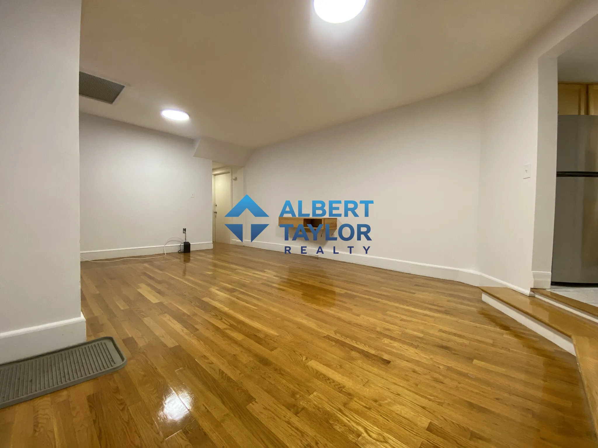 2 bed, 2 bath apartment for rent at 90 Bynner St Unit B, Jamaica Plain — photo 2 of 15