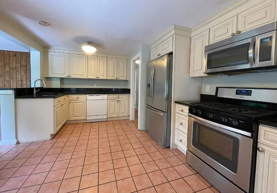 5 bed, 3 bath apartment for rent at 90 Cabot St, Cedarwood — photo 5 of 11
