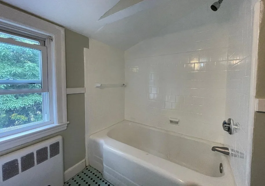 5 bed, 3 bath apartment for rent at 90 Cabot St, Cedarwood — photo 10 of 11
