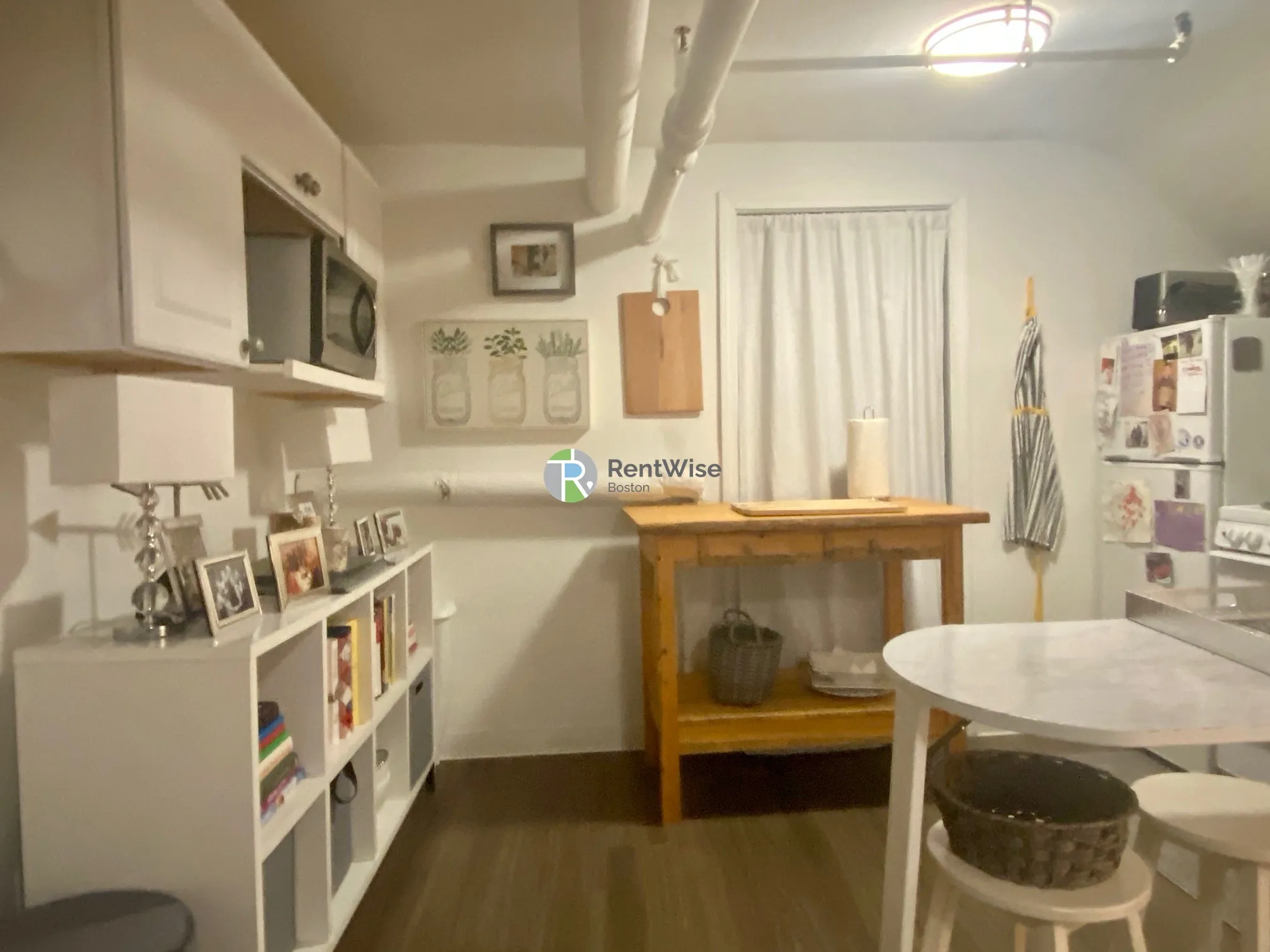 Studio bed, 1 bath apartment for rent at 90 Charles St Unit 1, Beacon Hill — photo 9 of 13