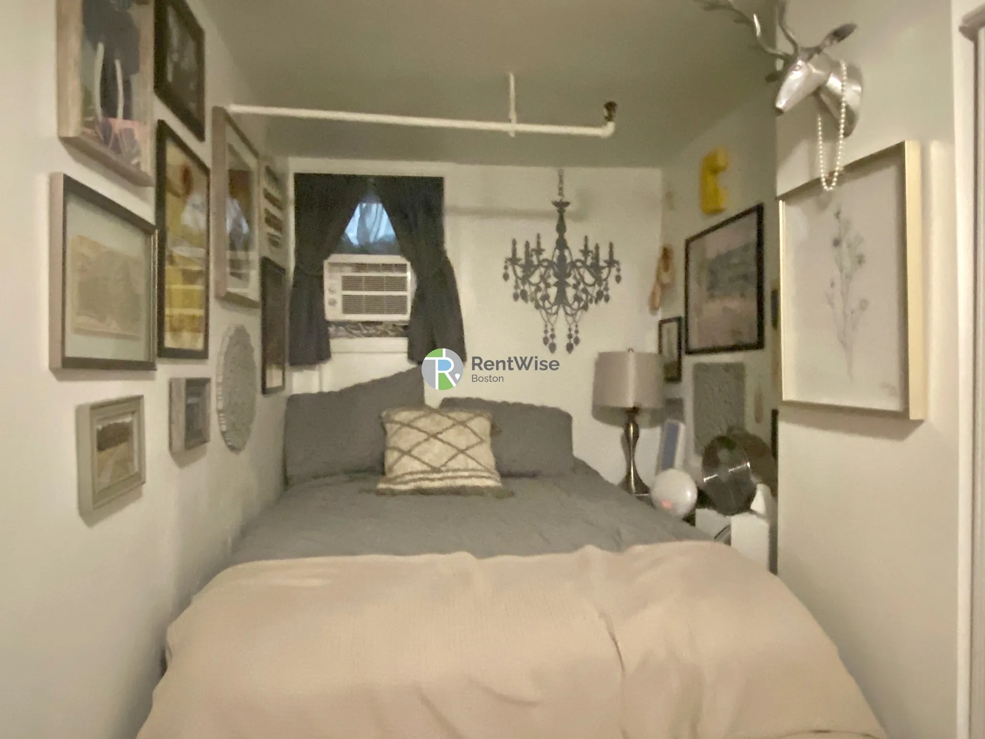 Studio bed, 1 bath apartment for rent at 90 Charles St Unit 1, Beacon Hill — photo 4 of 13