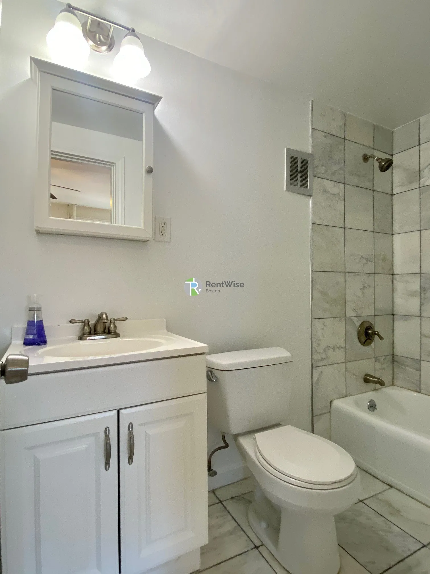 Studio bed, 1 bath apartment for rent at 90 Charles St Unit 32, Beacon Hill — photo 14 of 16