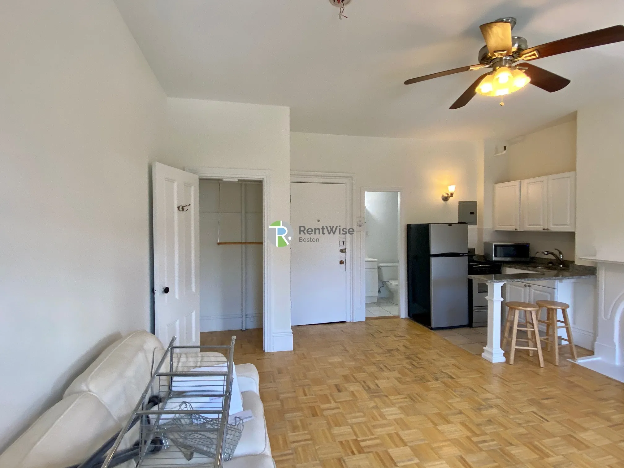 Studio bed, 1 bath apartment for rent at 90 Charles St Unit 32, Beacon Hill — photo 7 of 16