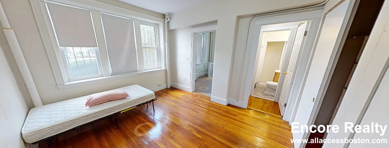 Studio bed, 1 bath apartment for rent at 90 Chiswick Rd Unit 1A, Brighton — photo 4 of 4