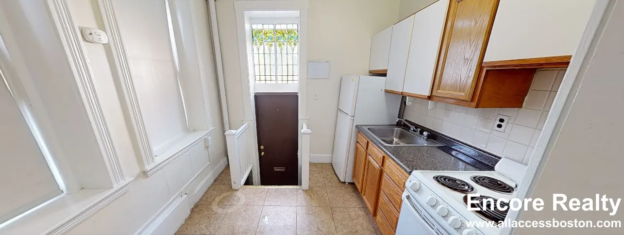 Studio bed, 1 bath apartment for rent at 90 Chiswick Rd Unit 1A, Brighton — photo 2 of 4