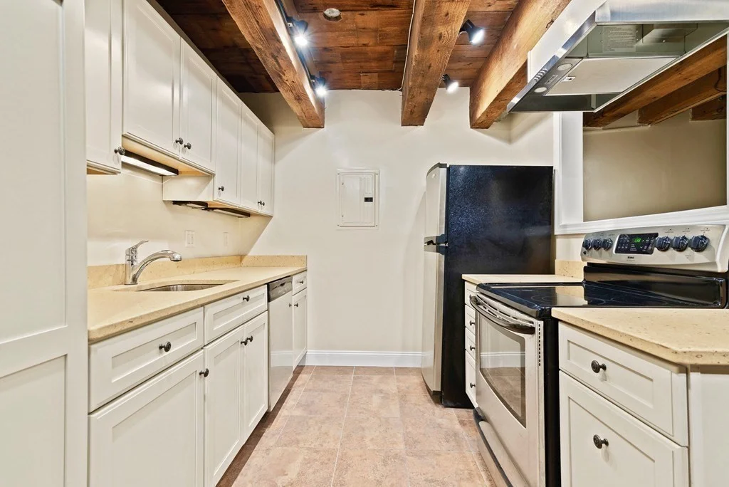 1 bed, 1 bath apartment for rent at 90 Commercial St Unit 1 A, North End — photo 2 of 13
