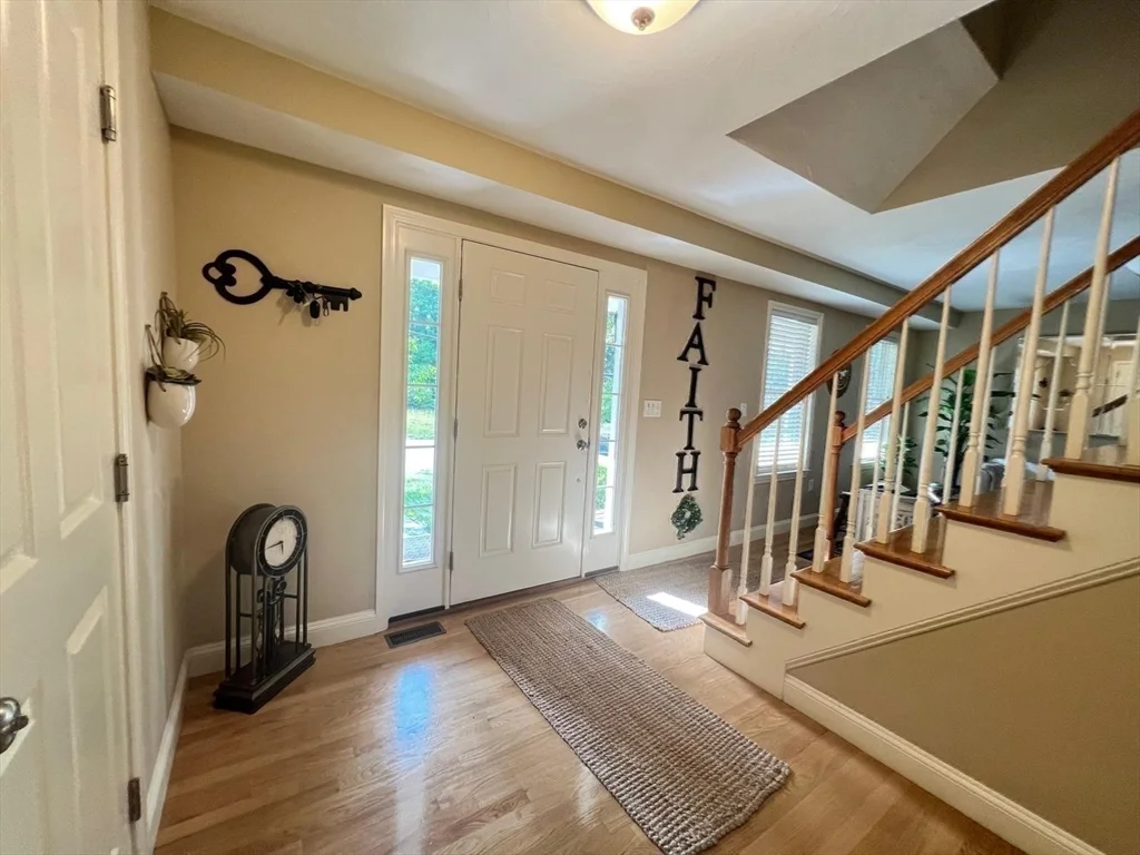 4 bed, 2 bath apartment for rent at 90 Cook Ln, Marlborough — photo 27 of 40