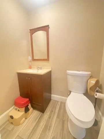 4 bed, 2 bath apartment for rent at 90 Cook Ln, Marlborough — photo 30 of 40