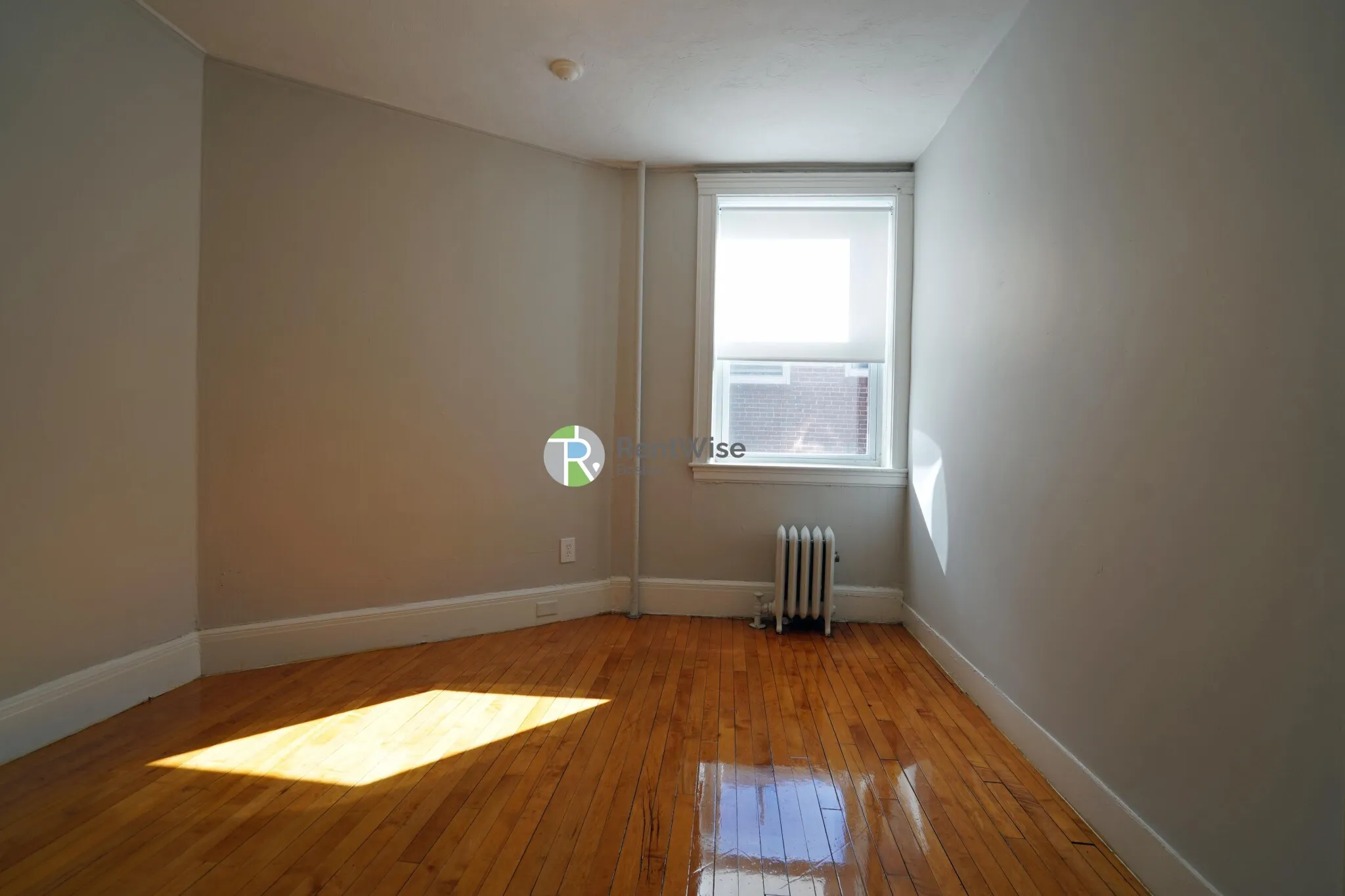 4 bed, 1 bath apartment for rent at 90 Cypress St Unit 3, Emerson Gardens — photo 12 of 23