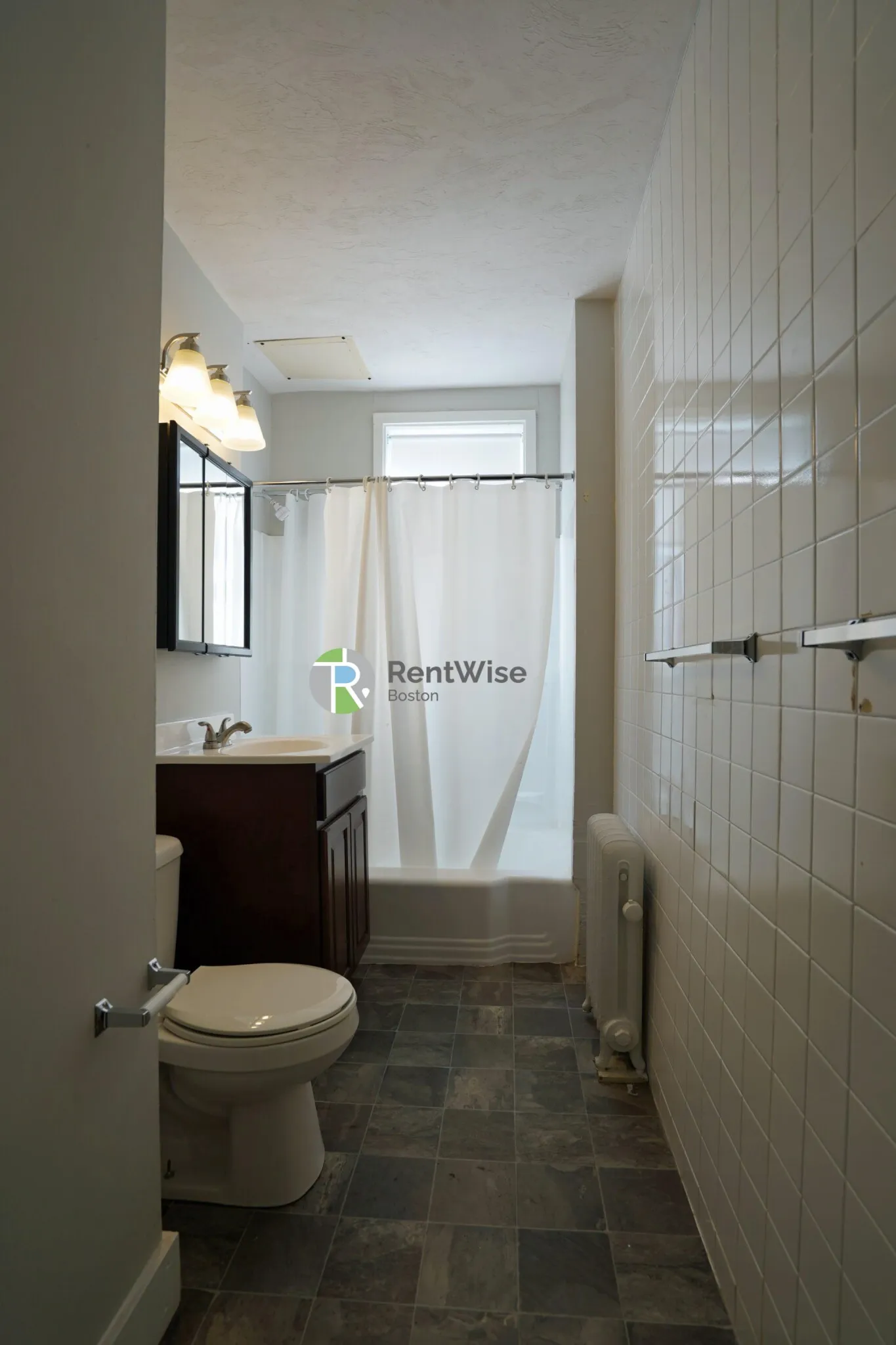 4 bed, 1 bath apartment for rent at 90 Cypress St Unit 3, Emerson Gardens — photo 3 of 23