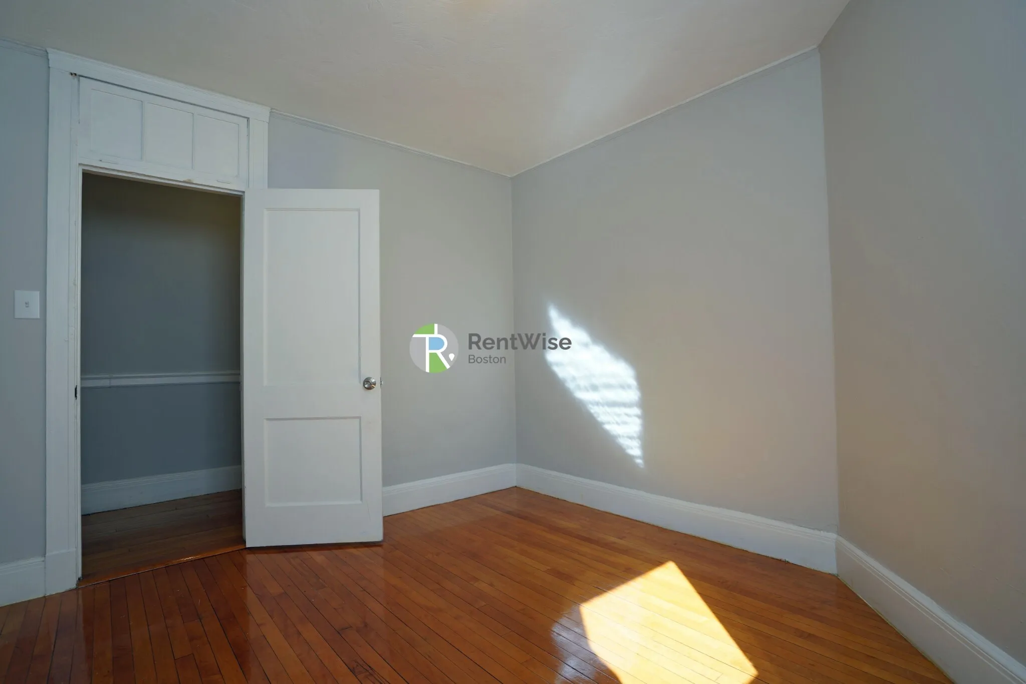 4 bed, 1 bath apartment for rent at 90 Cypress St Unit 3, Emerson Gardens — photo 14 of 23