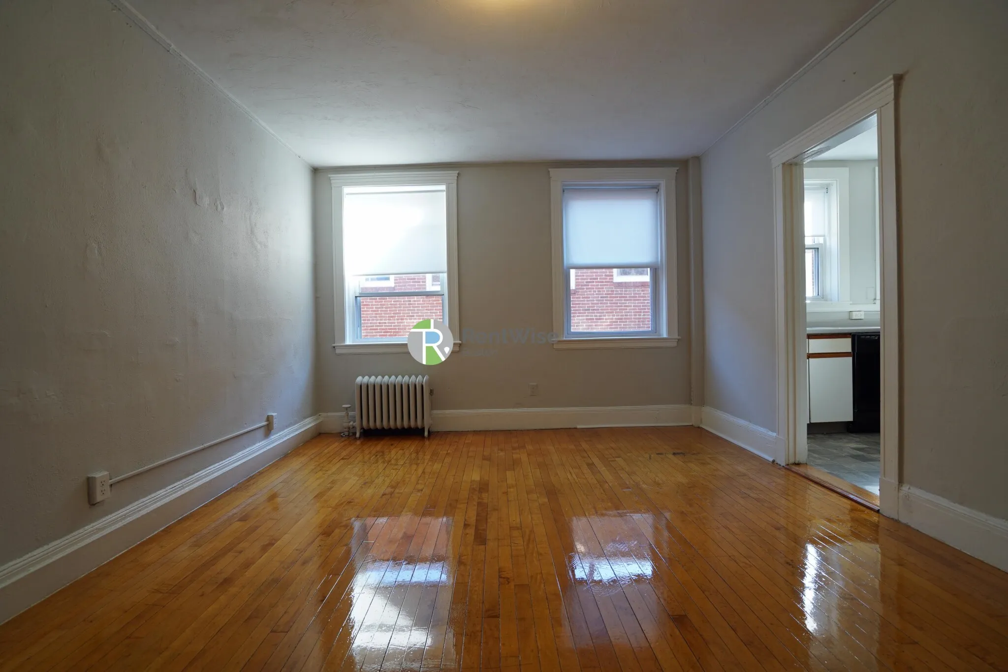 4 bed, 1 bath apartment for rent at 90 Cypress St Unit 3, Emerson Gardens — photo 5 of 23