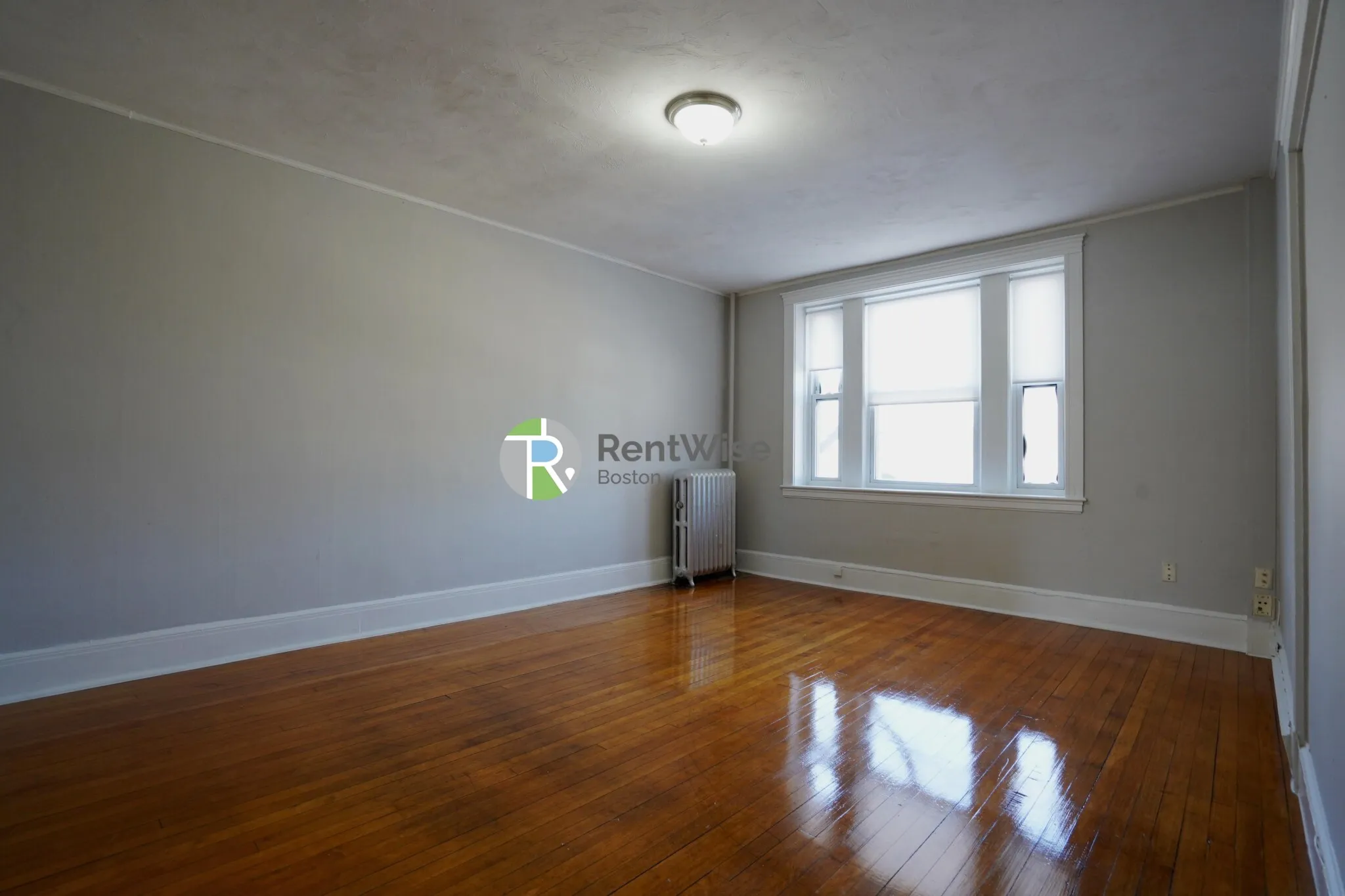 4 bed, 2 bath apartment for rent at 90 Cypress St Unit 4, Emerson Gardens — photo 3 of 27