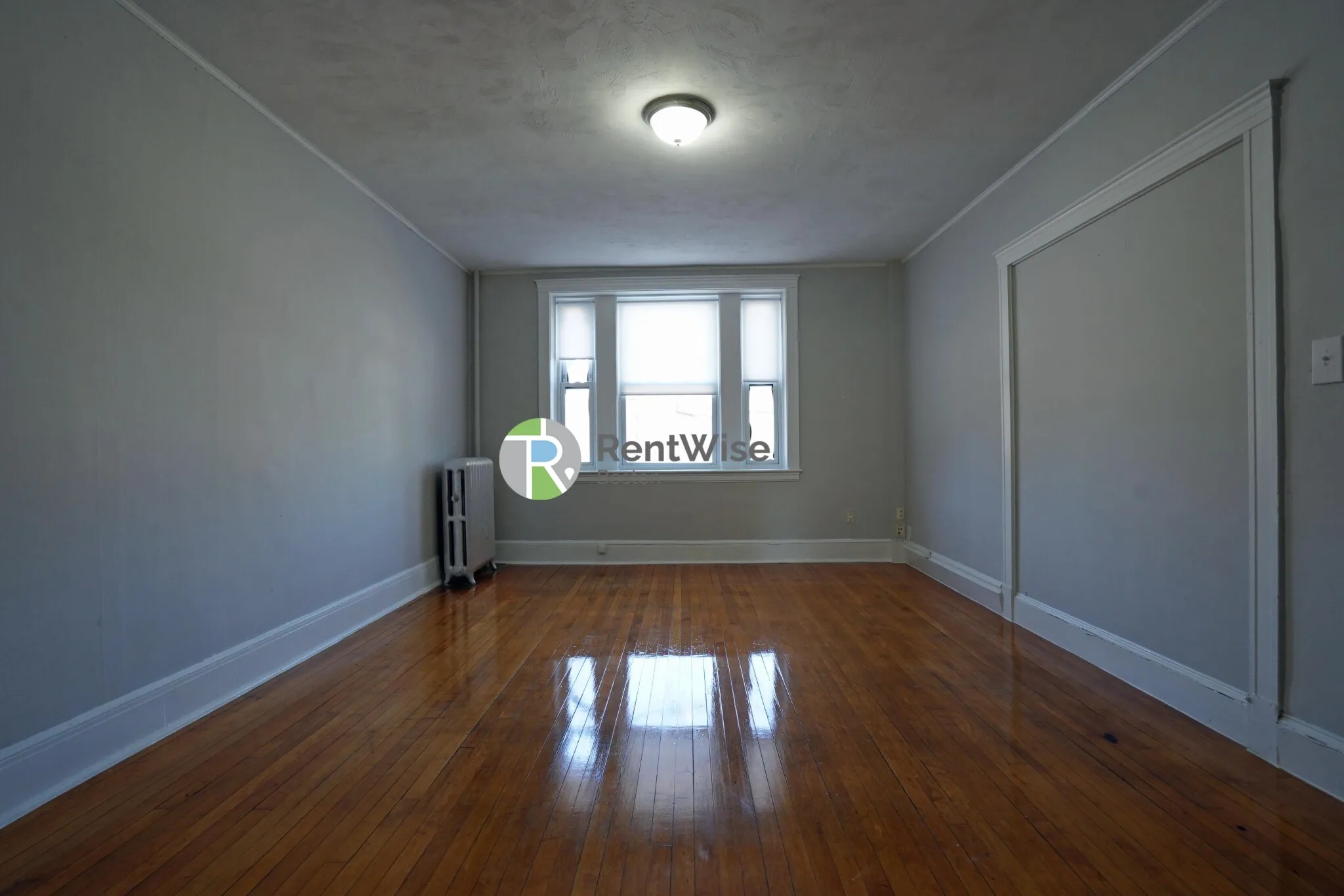 4 bed, 2 bath apartment for rent at 90 Cypress St Unit 4, Emerson Gardens — photo 2 of 27