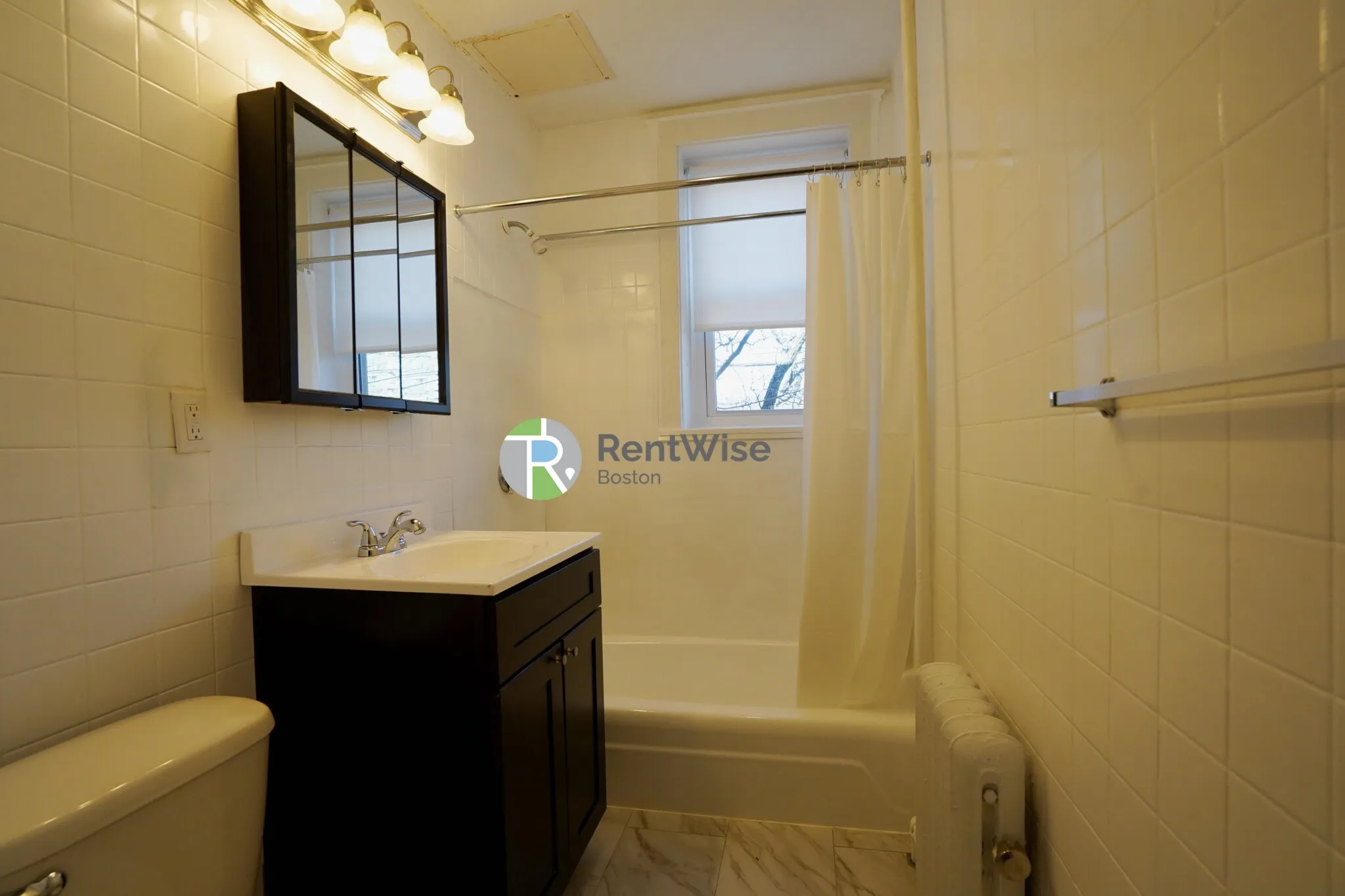 4 bed, 2 bath apartment for rent at 90 Cypress St Unit 4, Emerson Gardens — photo 17 of 27