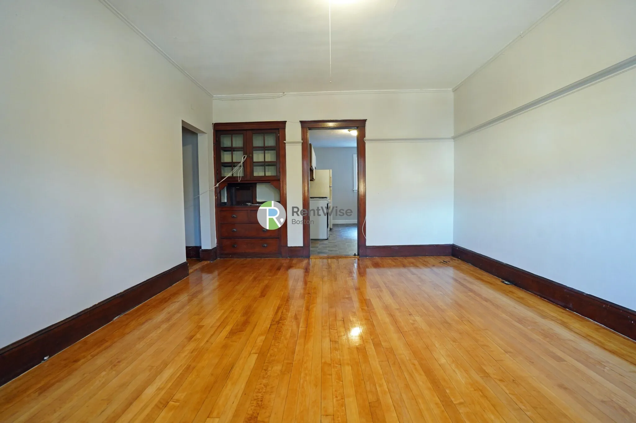 4 bed, 1 bath apartment for rent at 90 Cypress St Unit 6-1, Emerson Gardens — photo 2 of 22