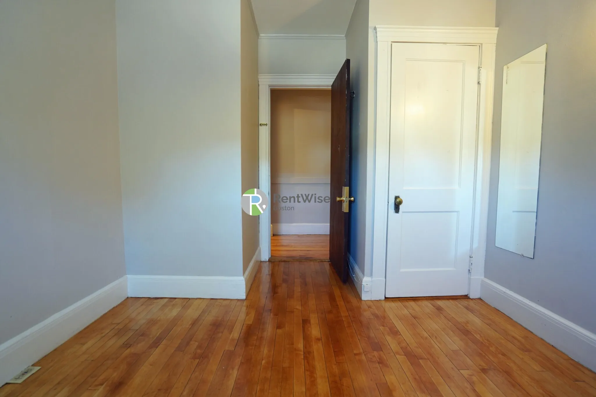 4 bed, 1 bath apartment for rent at 90 Cypress St Unit 6-1, Emerson Gardens — photo 10 of 22