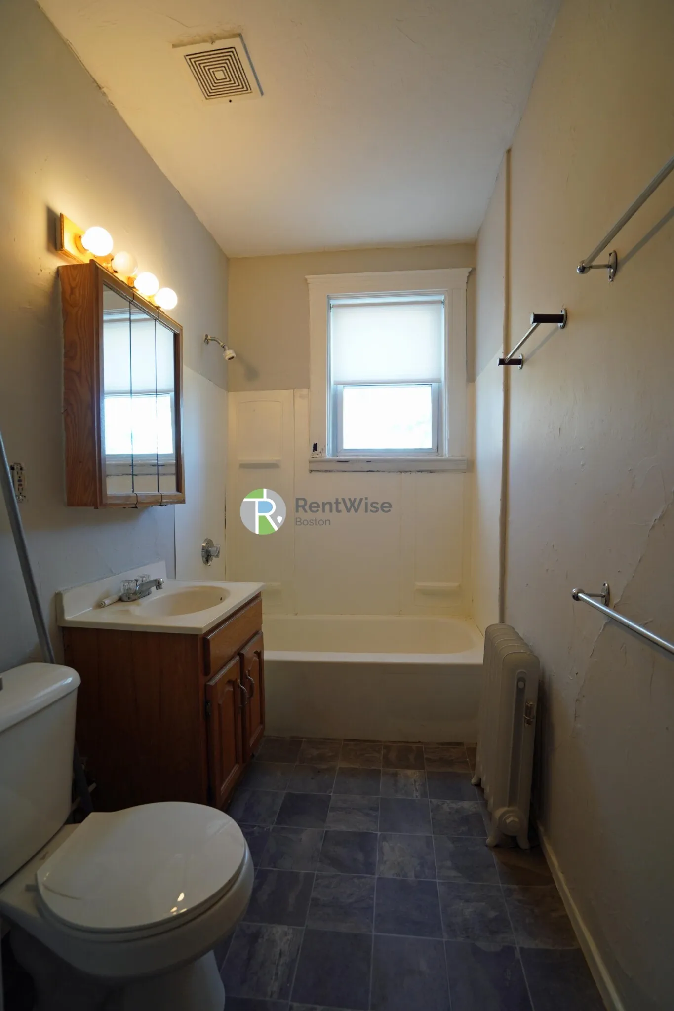 4 bed, 1 bath apartment for rent at 90 Cypress St Unit 6-1, Emerson Gardens — photo 11 of 22