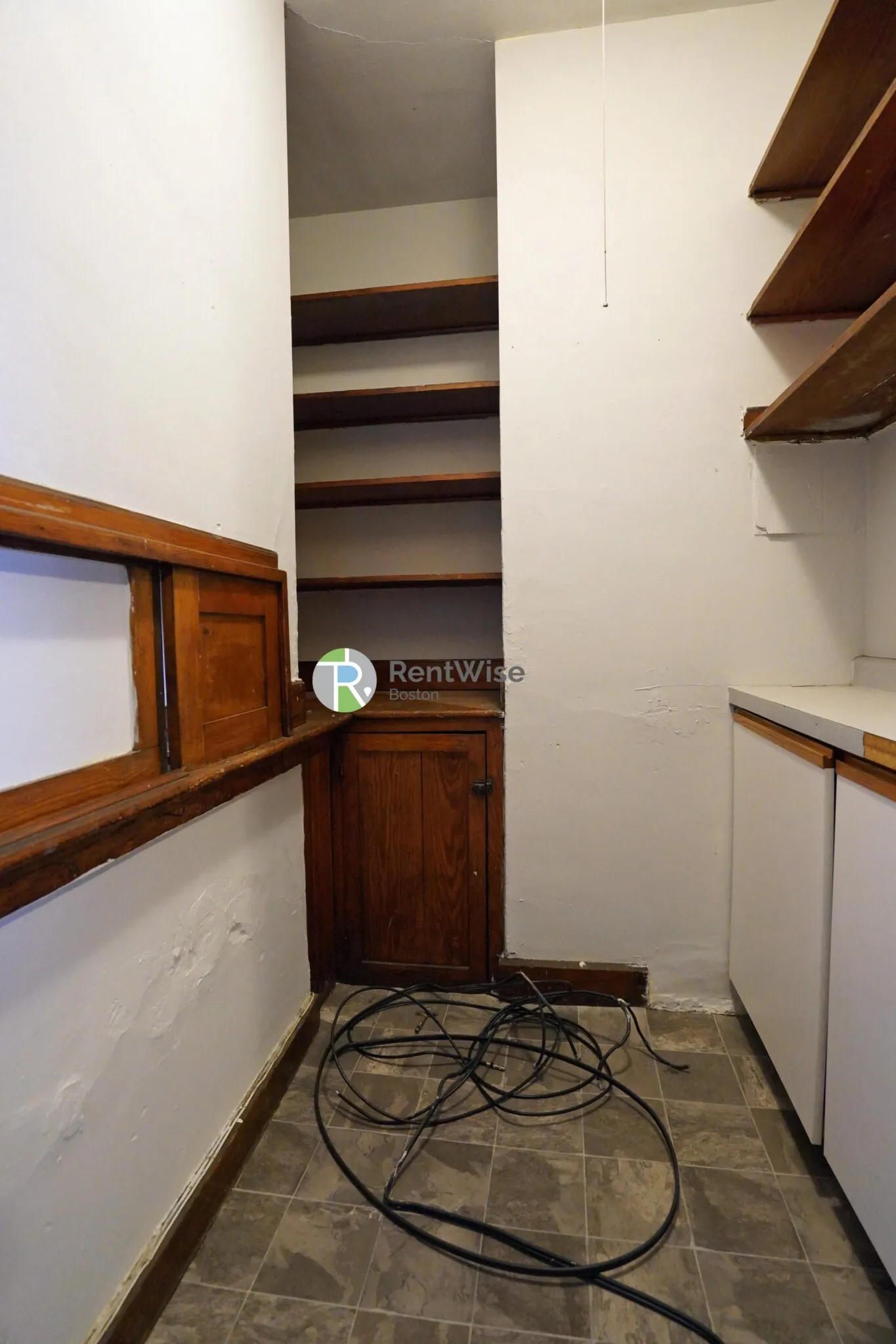 4 bed, 1 bath apartment for rent at 90 Cypress St Unit 6-1, Emerson Gardens — photo 6 of 22