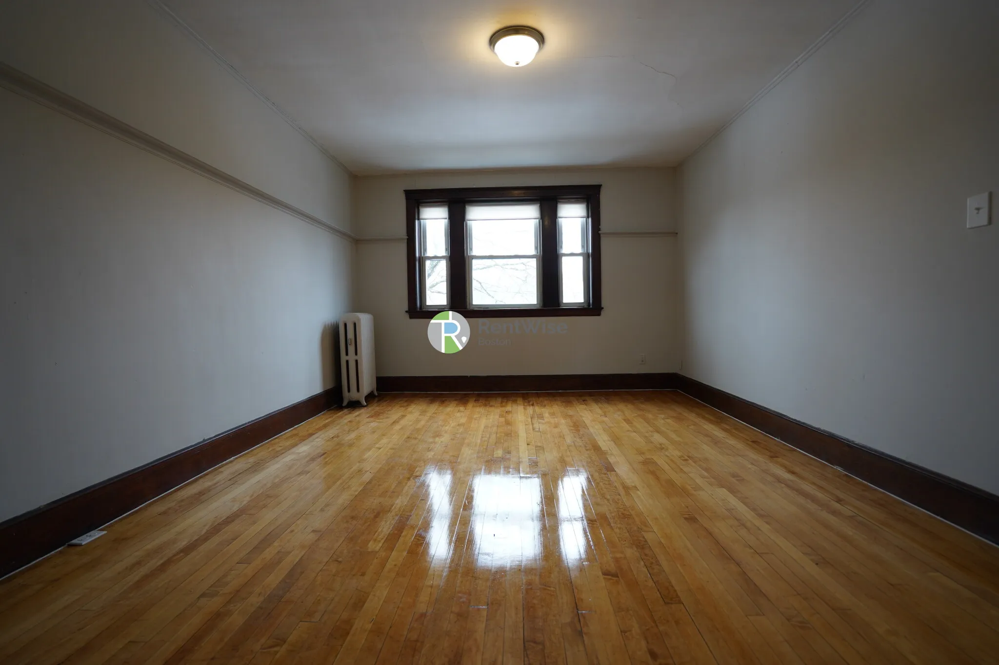 4 bed, 2 bath apartment for rent at 90 Cypress St Unit 6, Emerson Gardens — photo 1 of 18