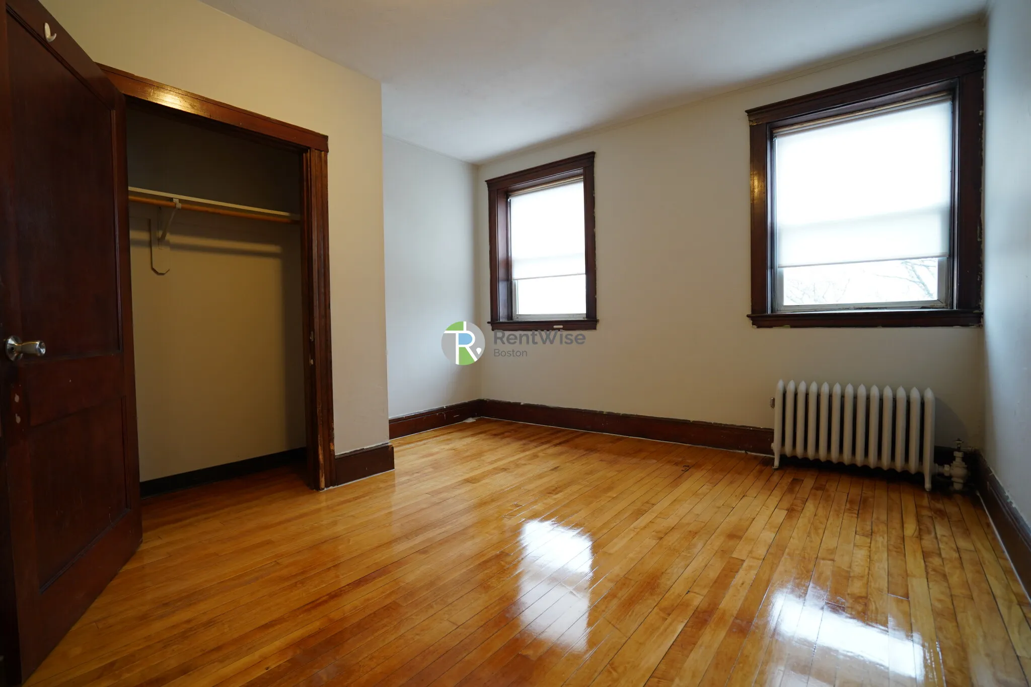 4 bed, 2 bath apartment for rent at 90 Cypress St Unit 6, Emerson Gardens — photo 7 of 18
