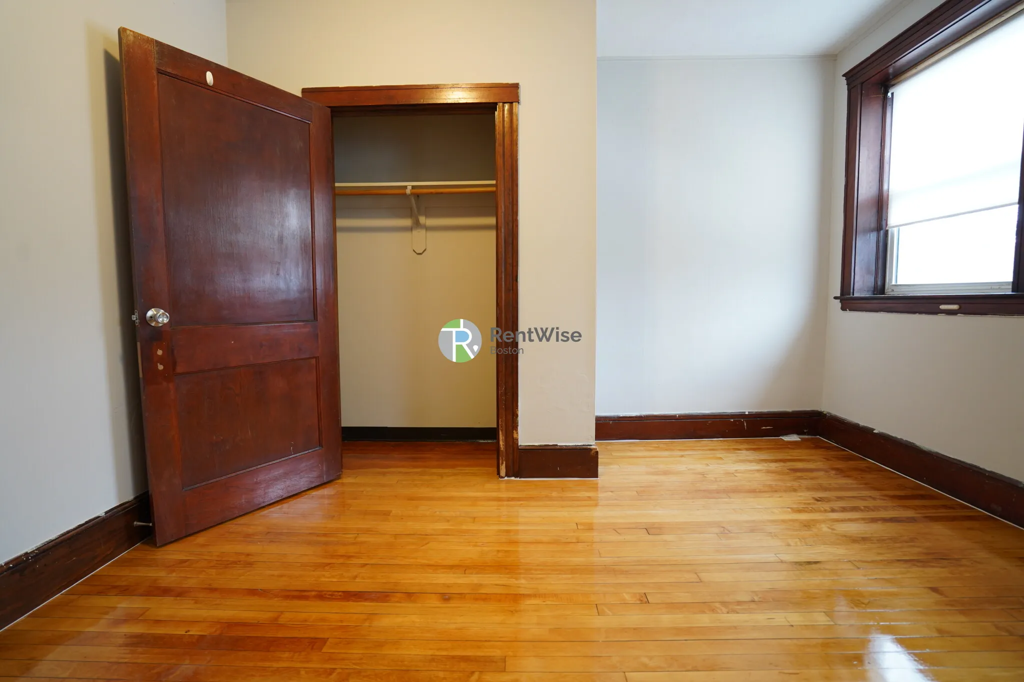 4 bed, 2 bath apartment for rent at 90 Cypress St Unit 6, Emerson Gardens — photo 8 of 18