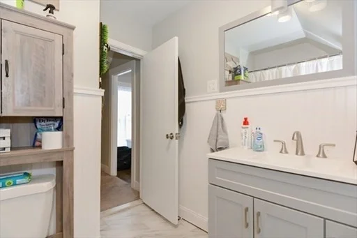 2 bed, 1 bath apartment for rent at 90 Dean Ave Unit 2, Franklin — photo 8 of 11