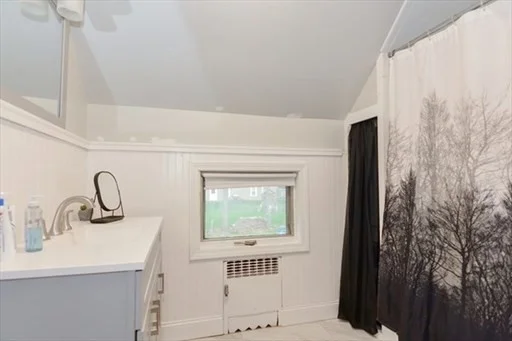 2 bed, 1 bath apartment for rent at 90 Dean Ave Unit 2, Franklin — photo 7 of 11